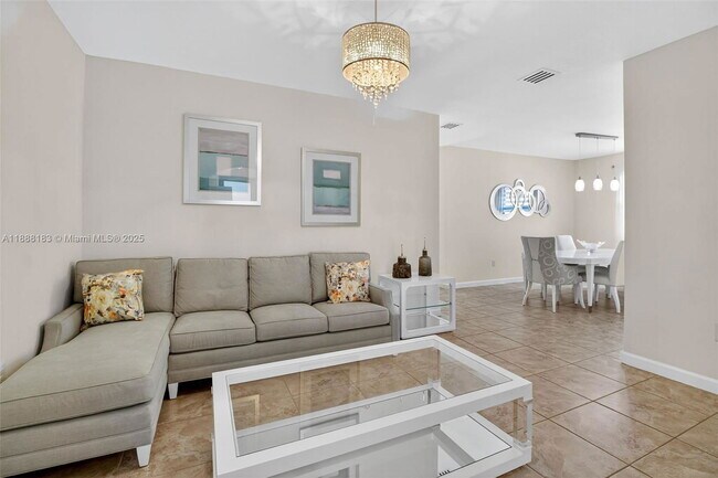 Building Photo - 3616 SE 2nd Dr