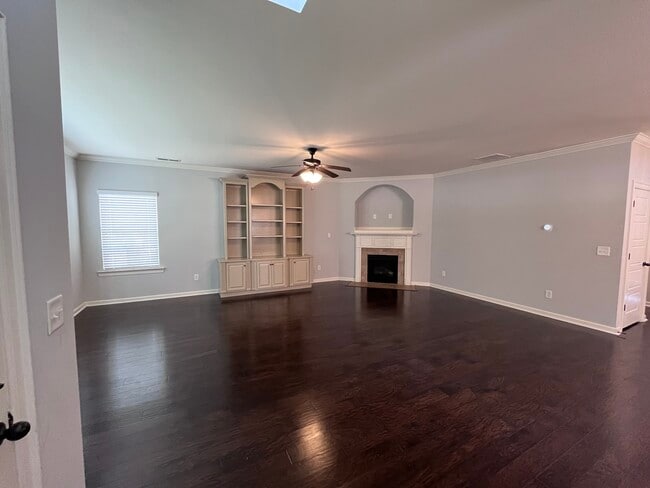 Building Photo - 2491 Mimms Ln