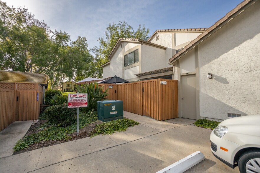 Building Photo - 5244 Edge Park Way