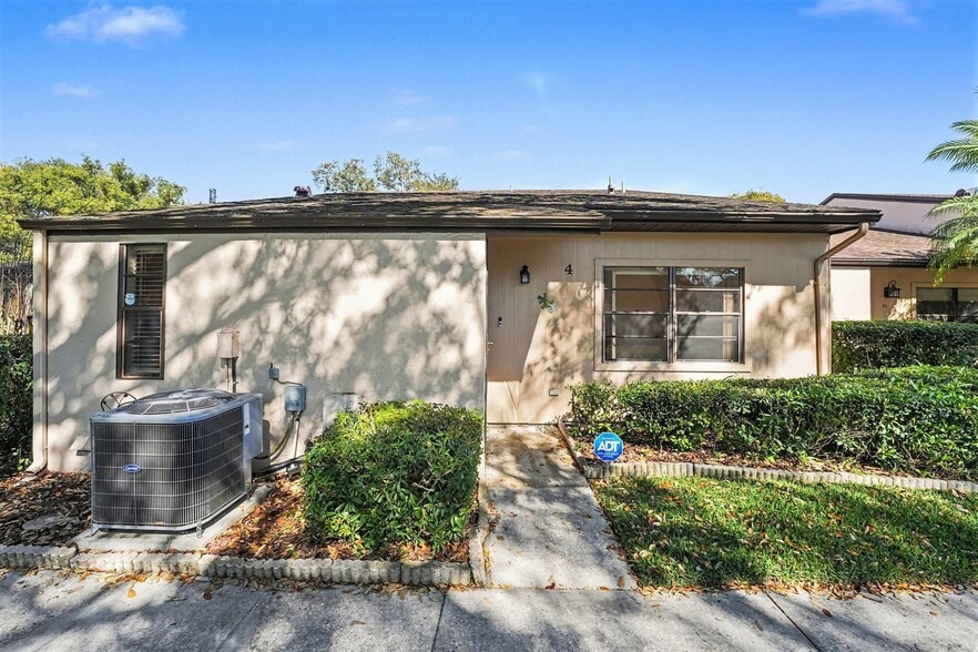 Building Photo - 2025 Sylvester Rd