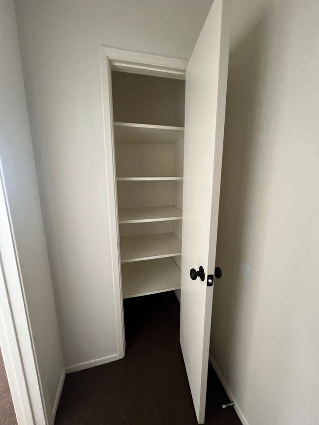Building Photo - Two Bedroom Condo for Rent in Vacaville
