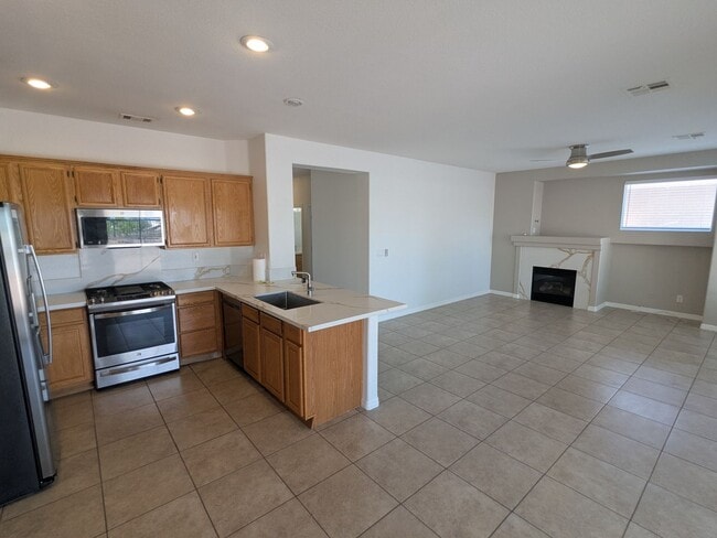 Building Photo - 1016 Royal Plum Ln