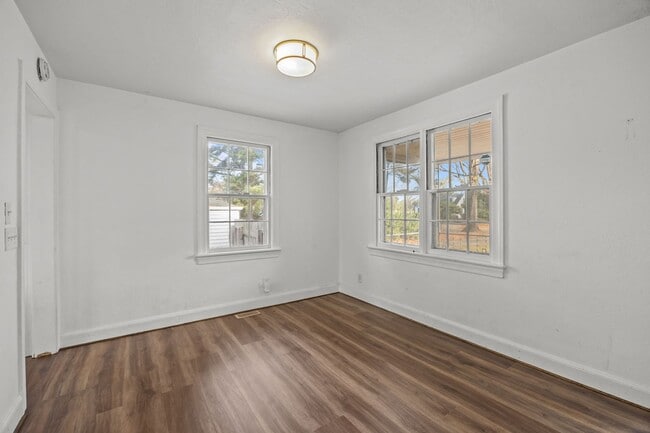 Building Photo - Cozy Home on a Quiet Street