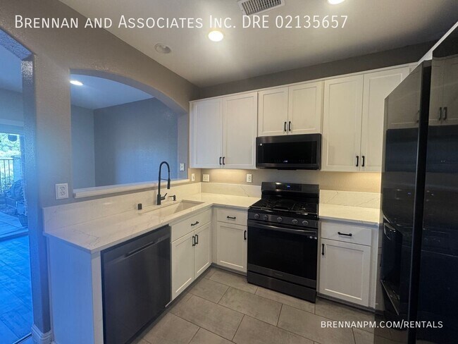 Building Photo - 1165 Latigo Cove