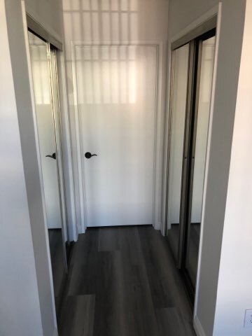 Building Photo - 11211 Greenlawn Ave