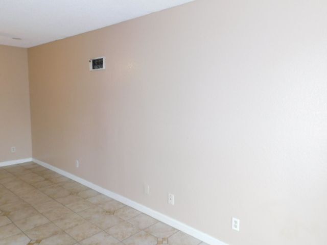 Building Photo - 101 W Olive Ave