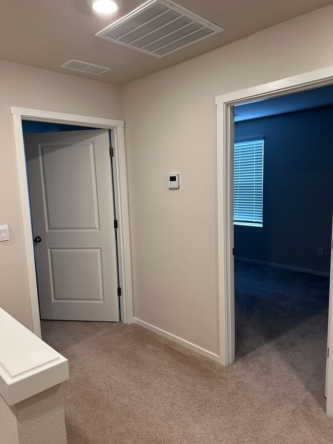 Building Photo - Charming 4 bdrm 2.5 ba in Vancouver, WA