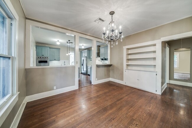Building Photo - BEAUTIFUL HOME IN BLUEBONNET HILLS, ALAMO HEIGHTS