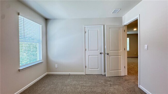 Building Photo - 30 Bur Oak Blvd