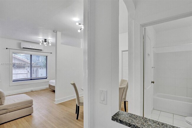 Building Photo - 1656 Polk St