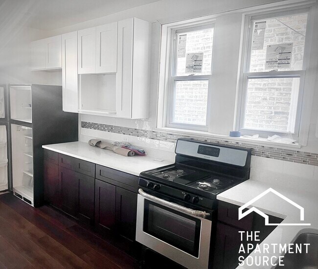 Building Photo - 5713 N Talman Ave