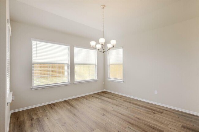 Building Photo - 401 Yemen Rd