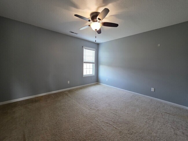 Building Photo - 702 Appling Ct
