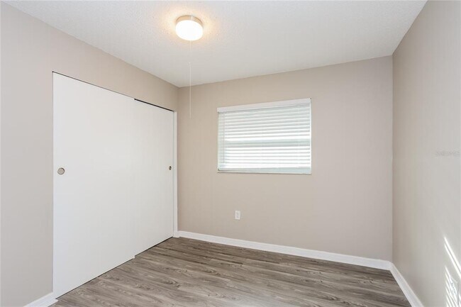 Building Photo - 4108 12th Ave W