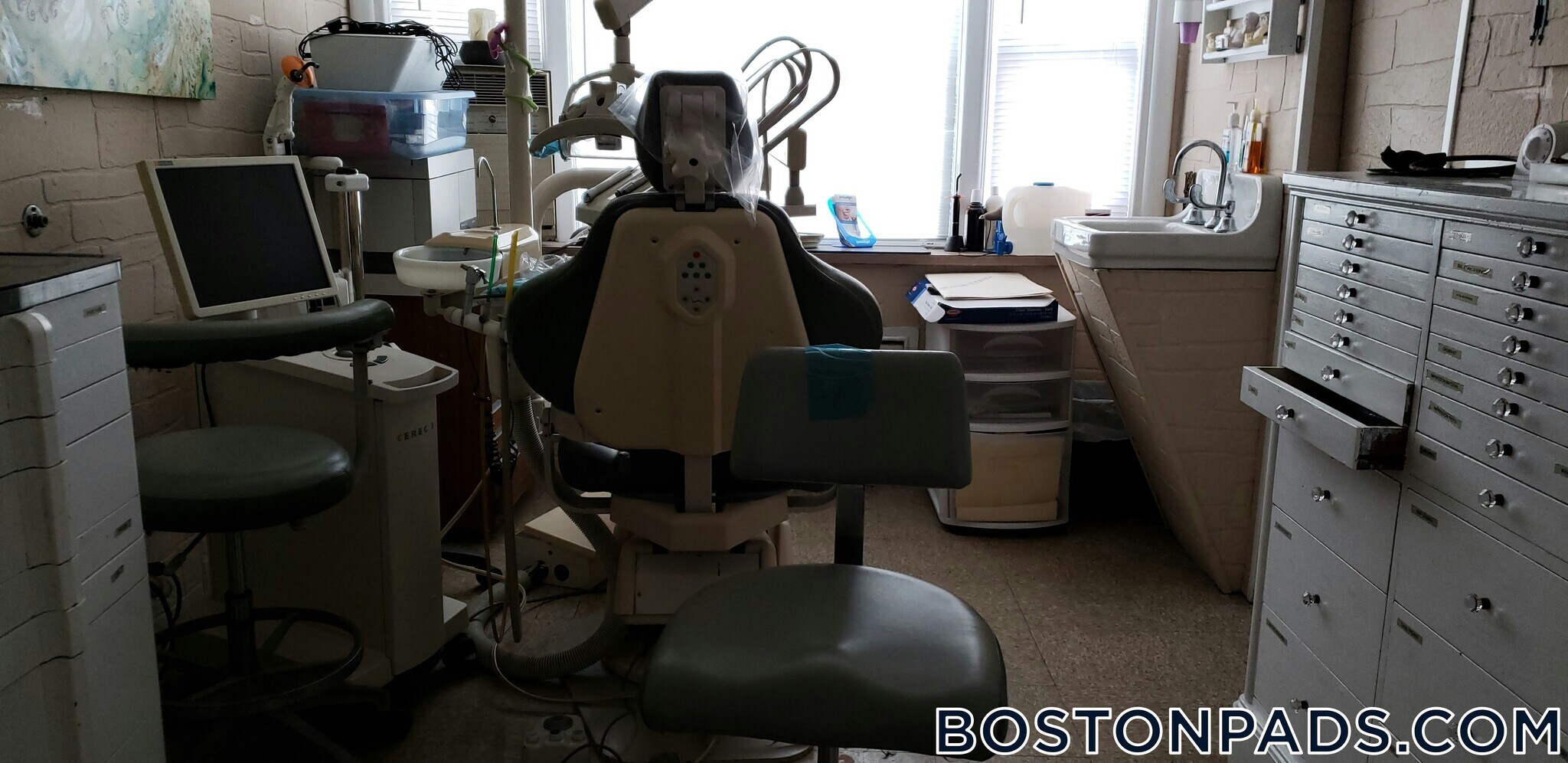 Building Photo - 522 Hancock St