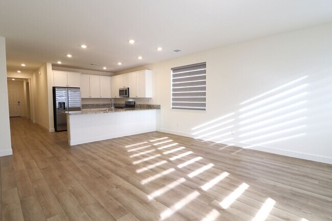 Building Photo - 6862 Ronaldinho Dr