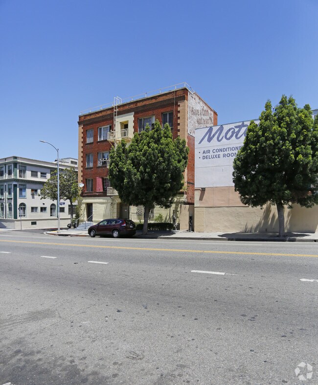 Building Photo - 2795 W 8th St
