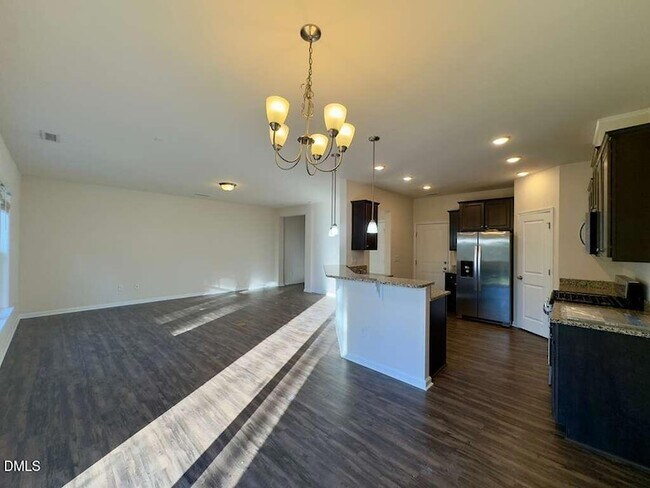 Building Photo - 3233 Retama Run