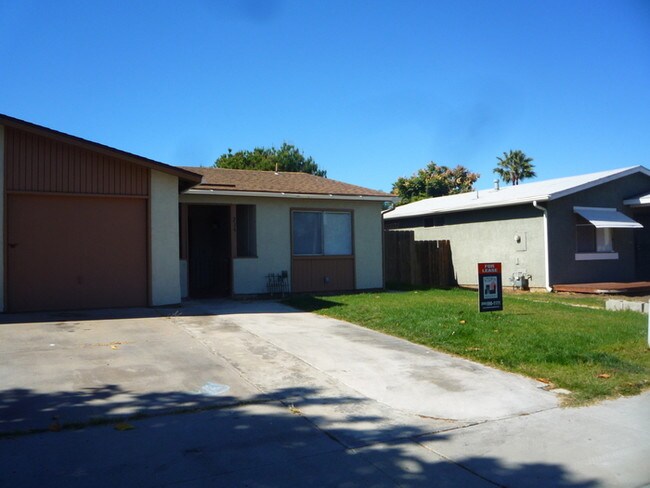 Primary Photo - 4 Bedroom Home with Granny Flat!