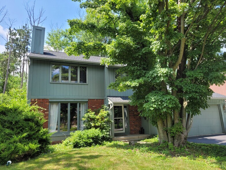 Building Photo - 70 Twilight Ln