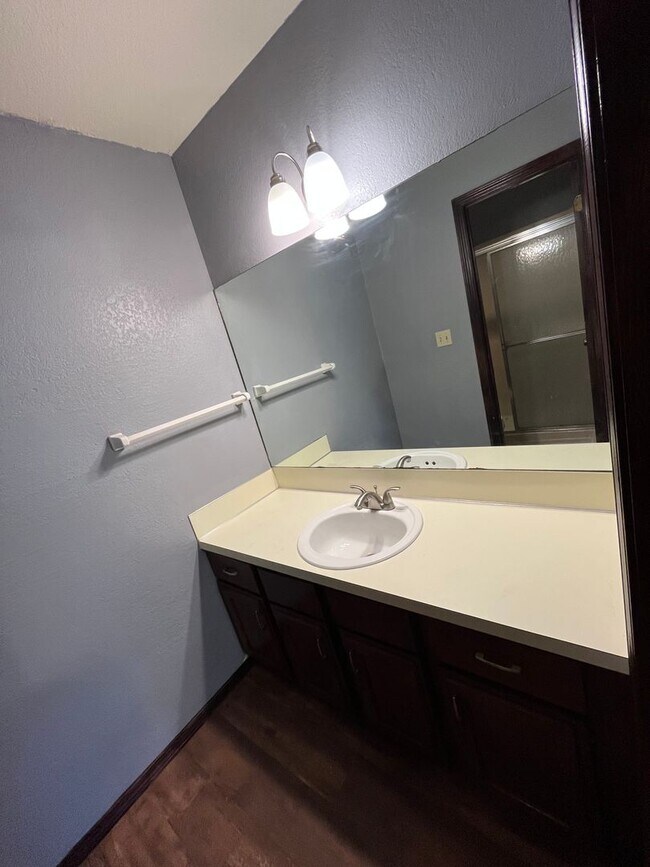 Building Photo - 39th Street Duplex