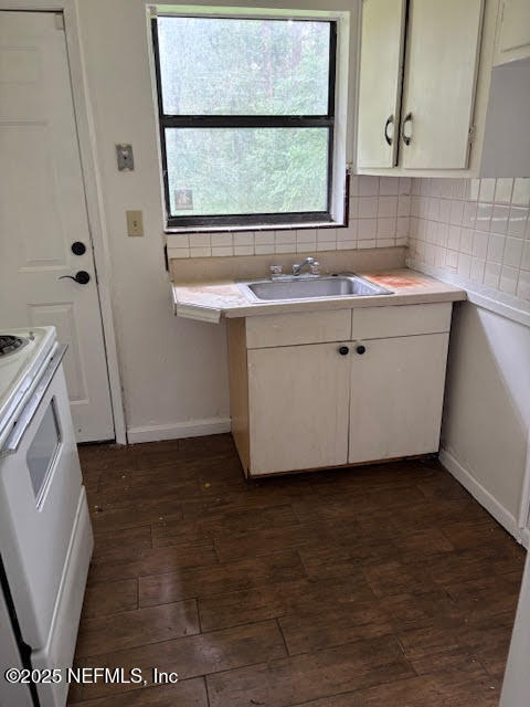 Building Photo - 5302 Janice Cir S