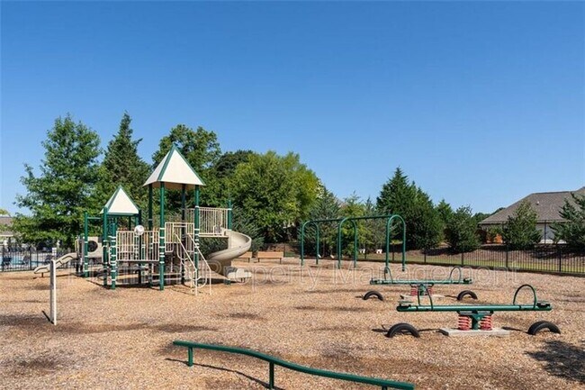 Building Photo - 4579 Silver Oak Dr
