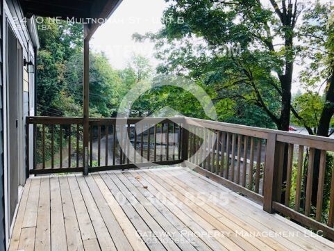 Building Photo - 2410 NE Multnomah St