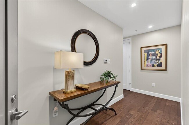 Building Photo - 1820 Peachtree St NW