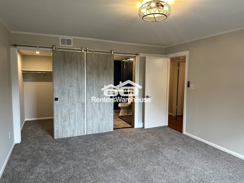 Building Photo - 119 Castletown Rd