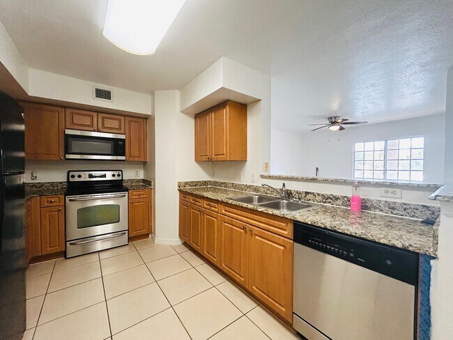 Building Photo - 6752 Heritage Grande