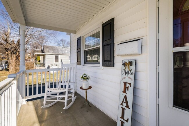 Building Photo - 1807 Orchard Ln