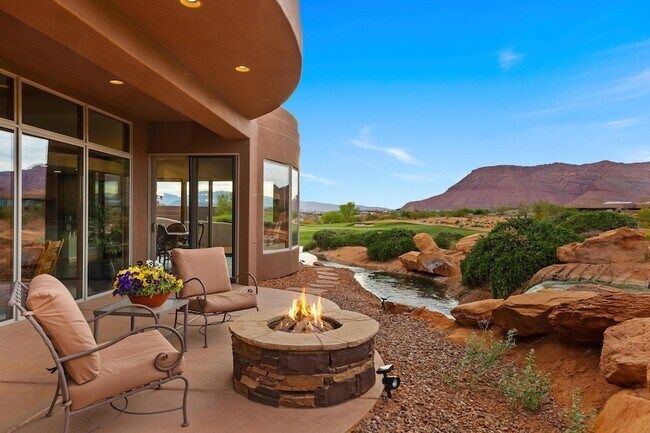 Building Photo - 2410 W Entrada Trail