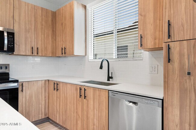 Building Photo - 17365 Rd