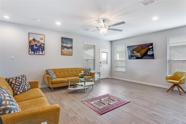 Building Photo - 4313 Briargrove Ln