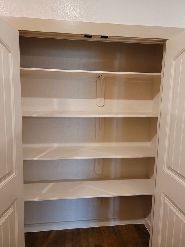 Building Photo - TWO WEEKS FREE RENT  1909-B Caspian Trail - Move in Ready!