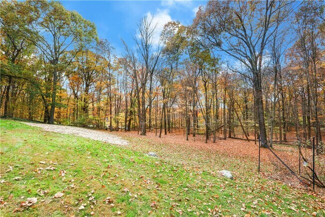 Building Photo - 202 S Bald Hill Rd