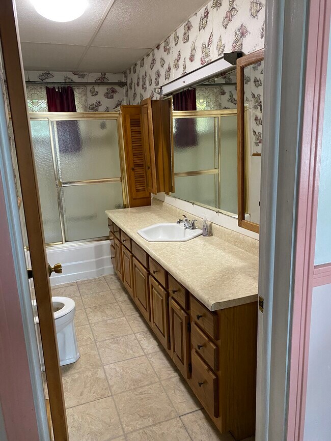 Building Photo - 14 Cleveland Ave