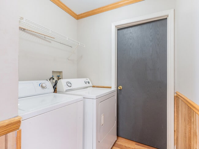 Building Photo - 2433 Caton Crest Ct