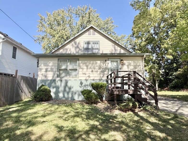 Primary Photo - 1838 Spohn Ave