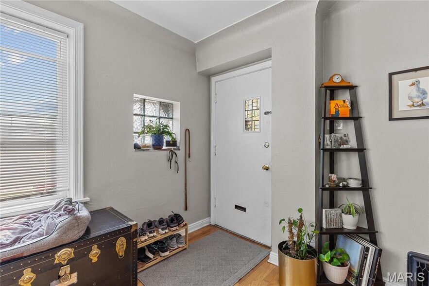 Building Photo - 3317 Lawn Ave