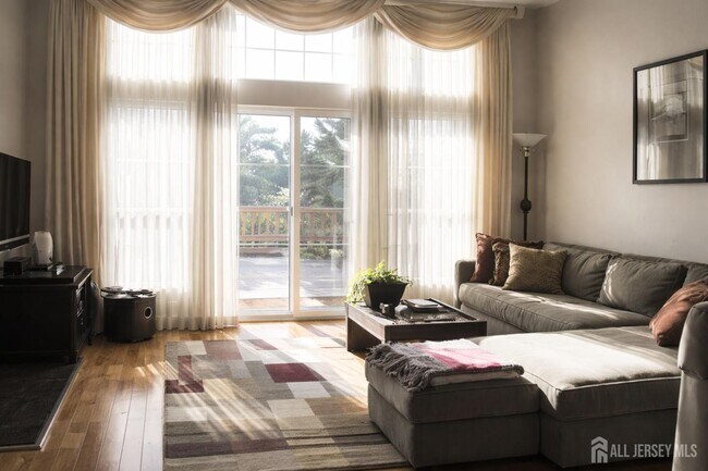 Building Photo - 22 Breckenridge Ln