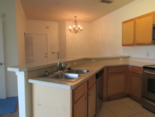 Building Photo - 255 Old Village Center Cir