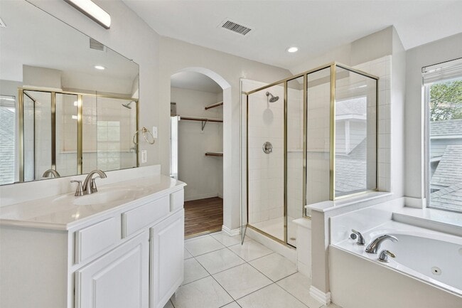 Building Photo - 1506 Mossy Glen Ct
