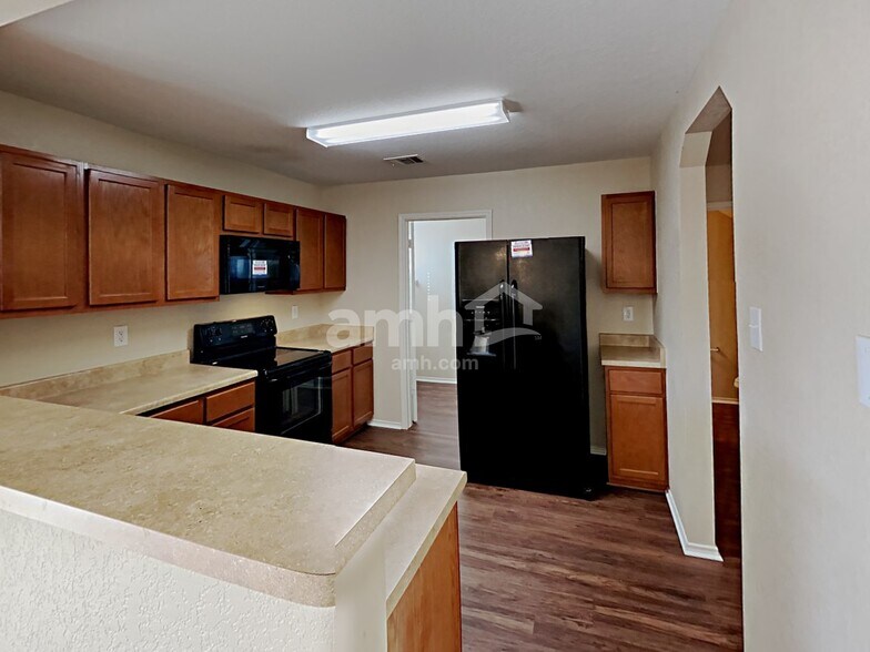 Building Photo - 9331 Juniper SPG