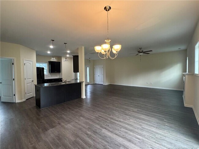 Building Photo - 185 Ledgebrook Ln