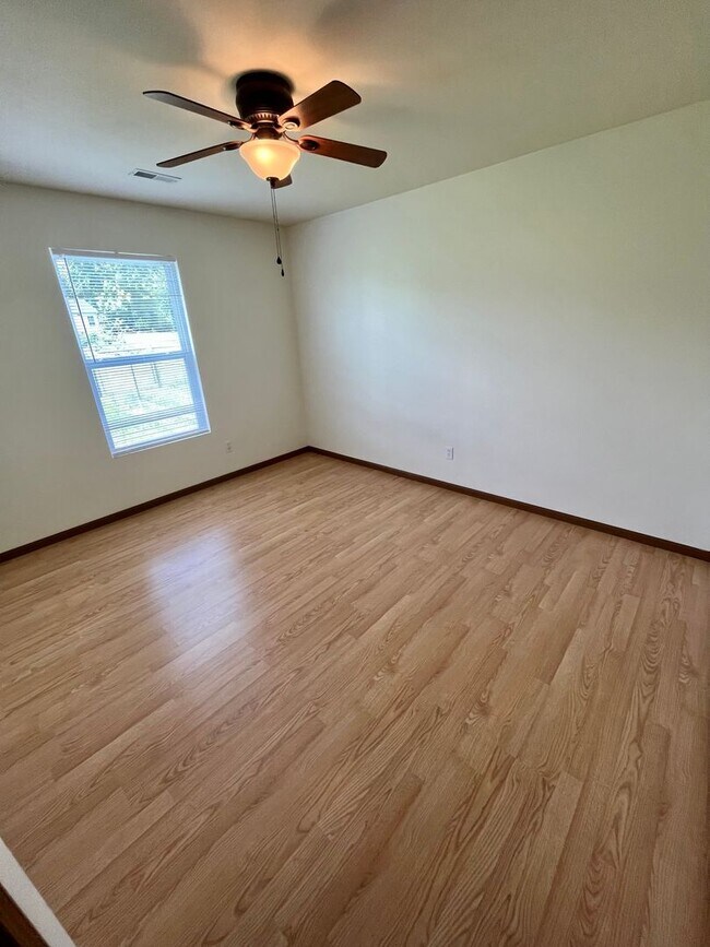 Building Photo - All Inclusive Duplex - 3 Bedroom; 2 Bathroom
