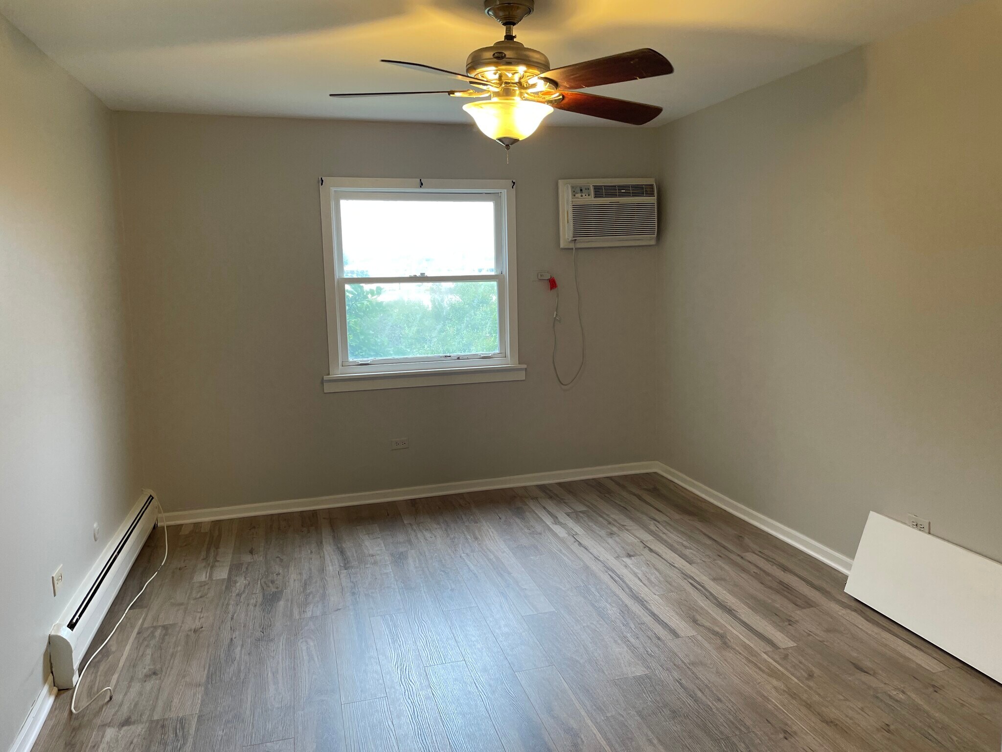 Building Photo - 870 Trace Dr