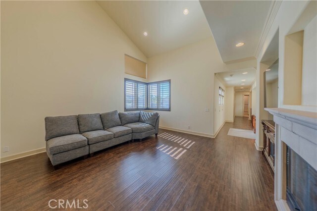 Building Photo - 525 15th St