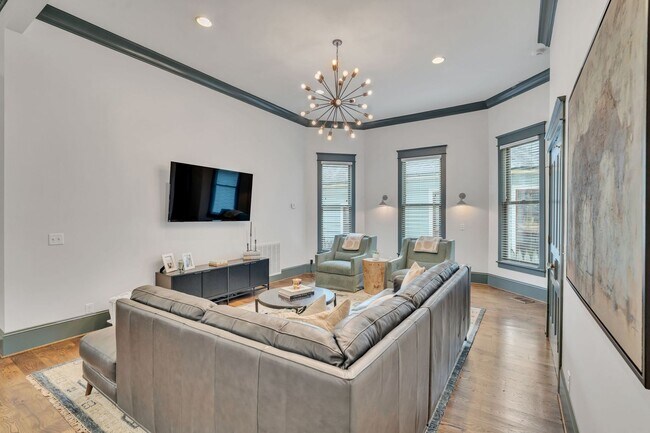 Building Photo - AVAILABLE SEPTEMBER 1ST. Beautifully Restored and FULLY Furnished professionally decorated East N...